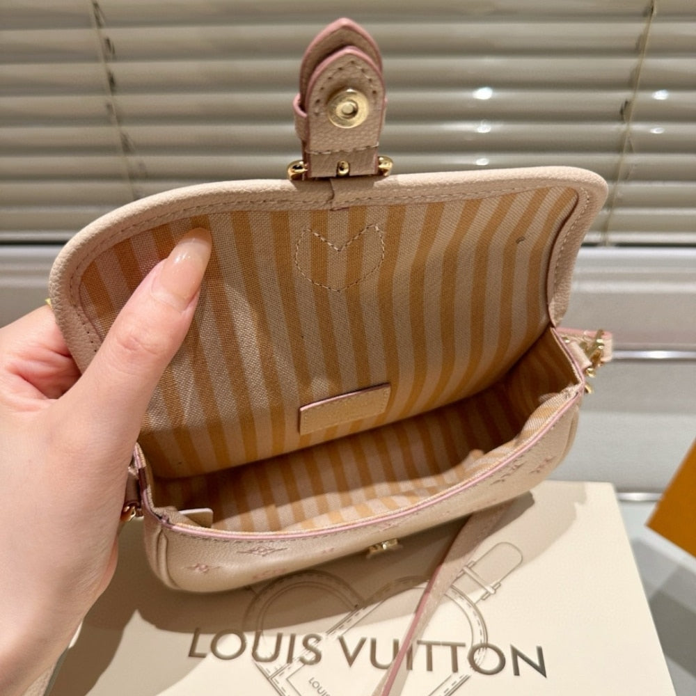 LOUIS VUITTON NANO DIANE BICOLOR EDEN 18CM M13642