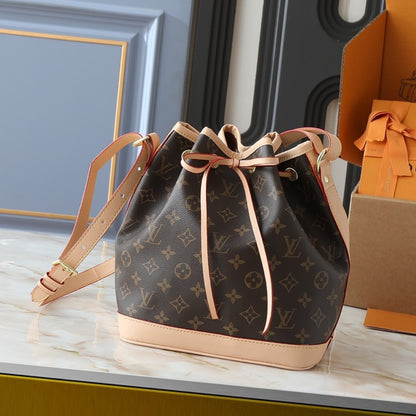 LOUIS VUITTON PETIT NOÉ BAG MONOGRAM BROWN 27CM M46984