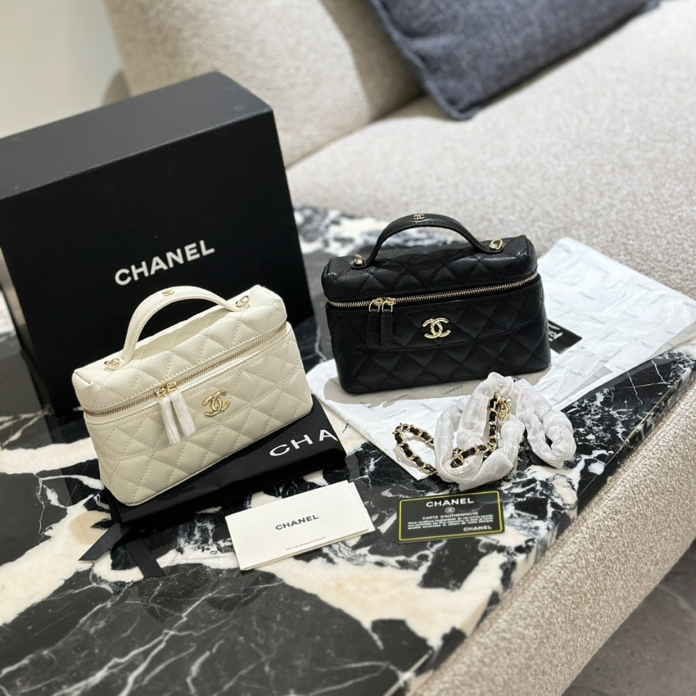 CHANEL LONG VANITY WITH CHAIN WHITE 19CM