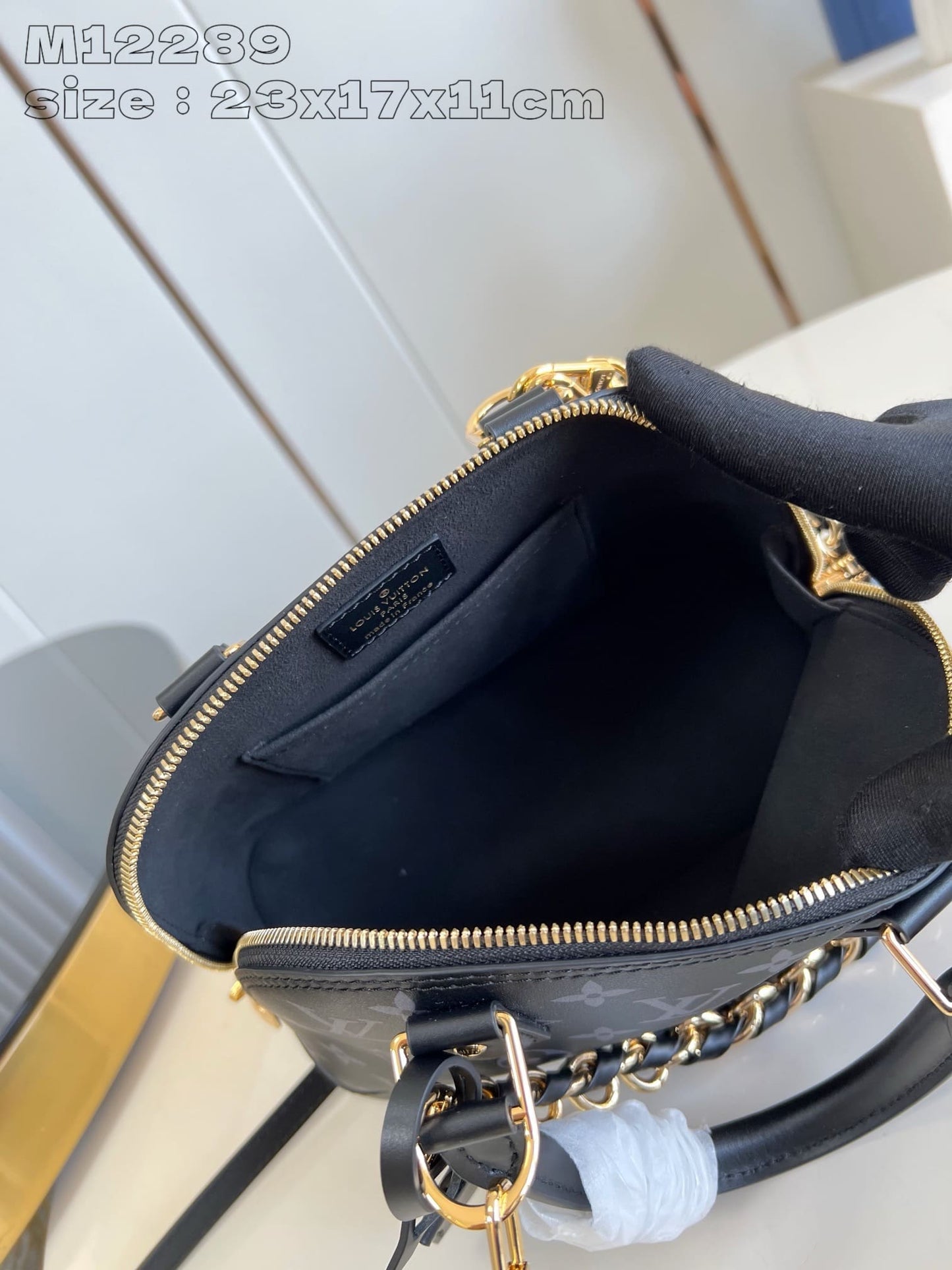 Louis Vuitton M12289 Alma BB
