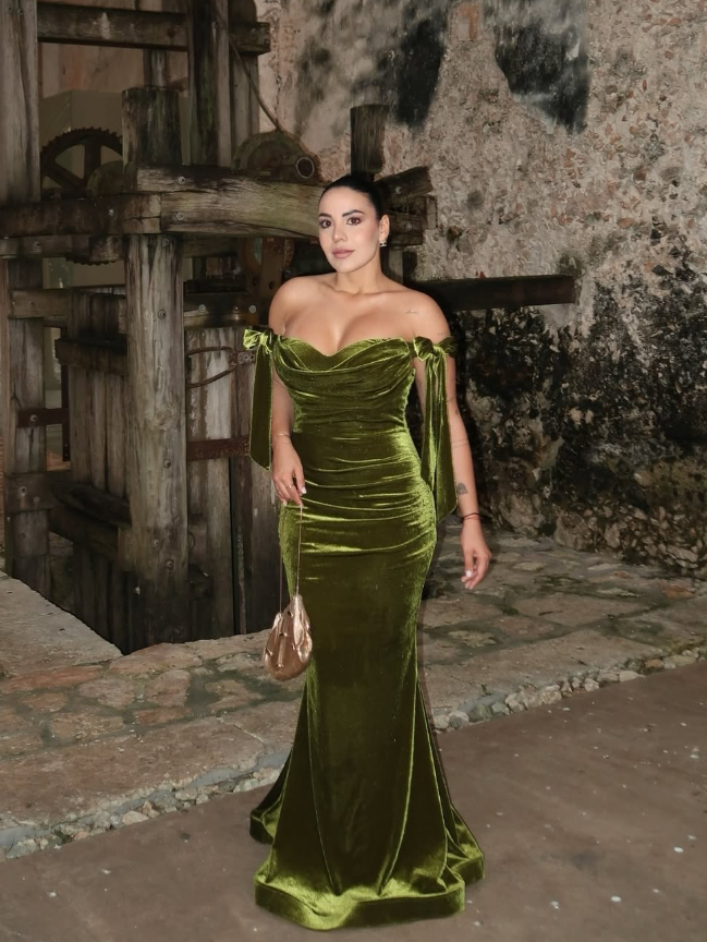 Elegant Mermaid Off the Shoulder Green Velvet Long Prom Dress Evening Dress SH2023