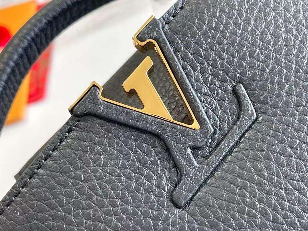 Louis Vuitton M56071 Capucines Mini