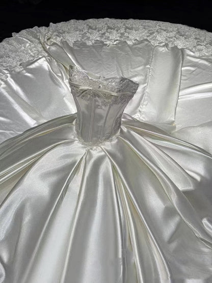 Classy Elegant Wedding Dress Ball Gown Strapless Satin Lace Long Wedding Dresses Bridal Gowns DH748