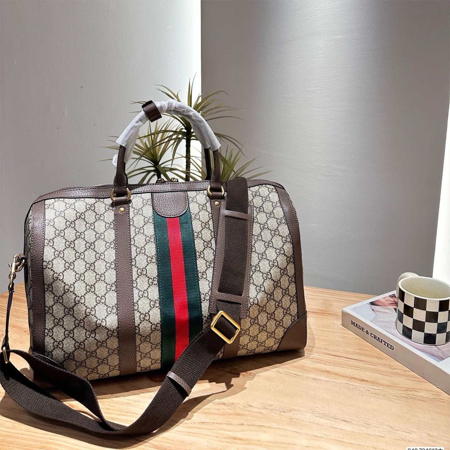 GUCCI SAVOY LARGE DUFFLE BAG