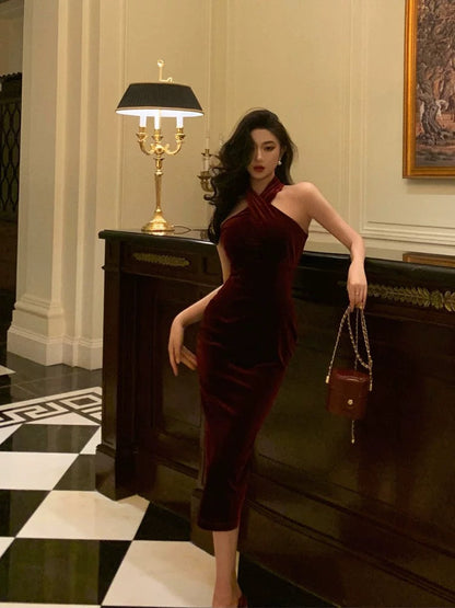 Sexy Sheath Halter Burgundy Velvet Sleeveless Prom Dresses Party Dress Summer Birthday Outfits Birthday Dresses W808