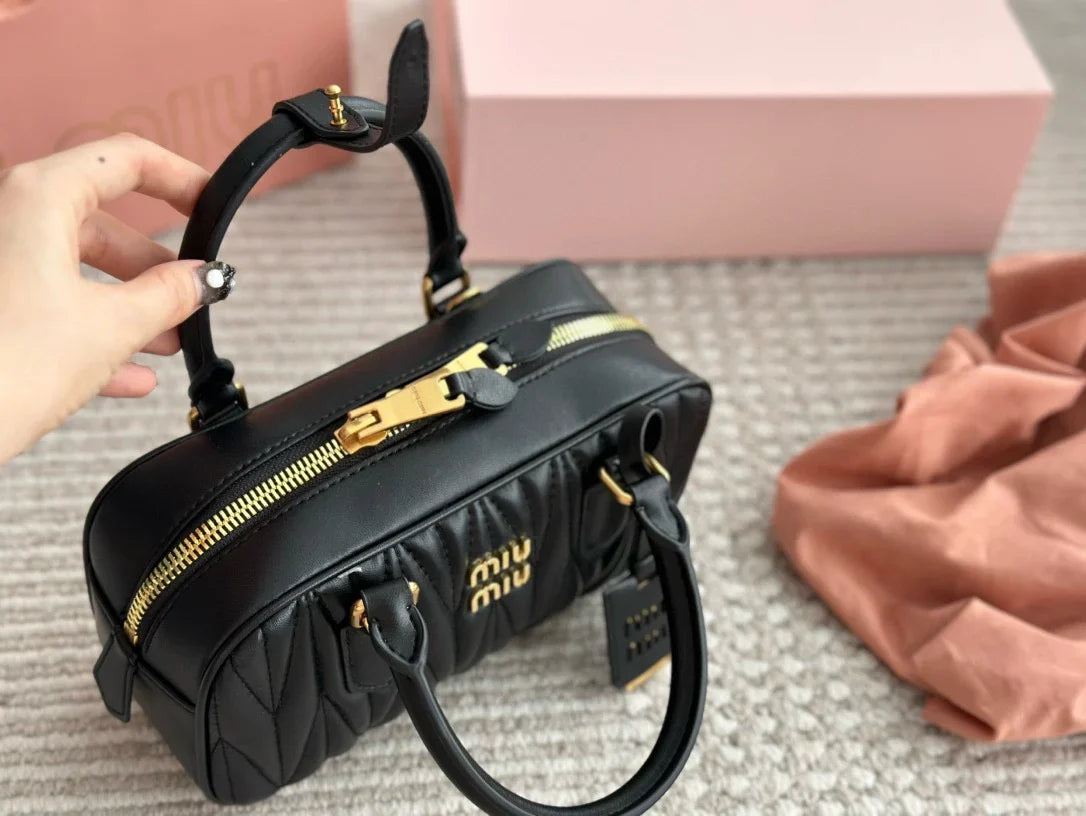 Miumiu Fashion Handbag Black Tote Bag