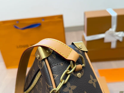 Louis Vuitton LV Soft Trunk Box Bag Satchel 18x12cm