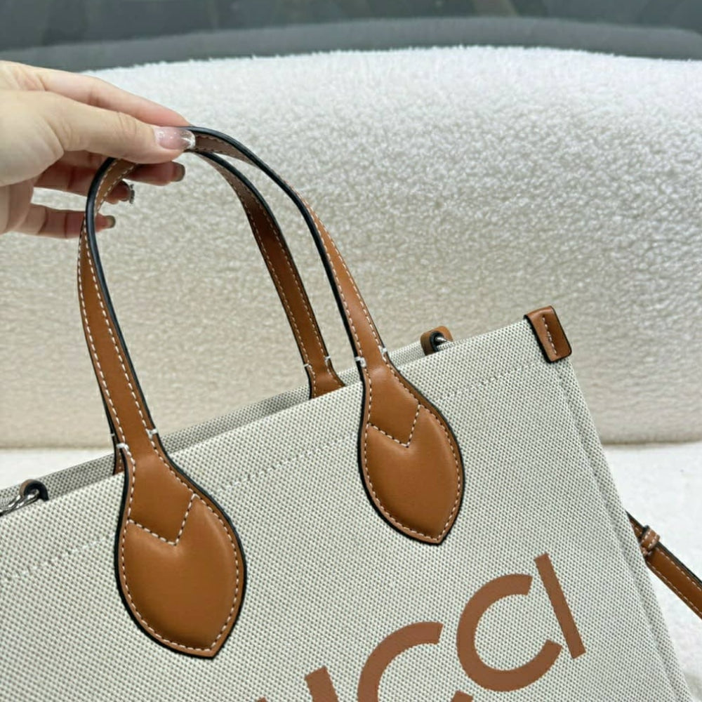 GUCCI MEDIUM TOTE BAG WITH GUCCI PRINT BEIGE 28CM 772144 FACUL 8451
