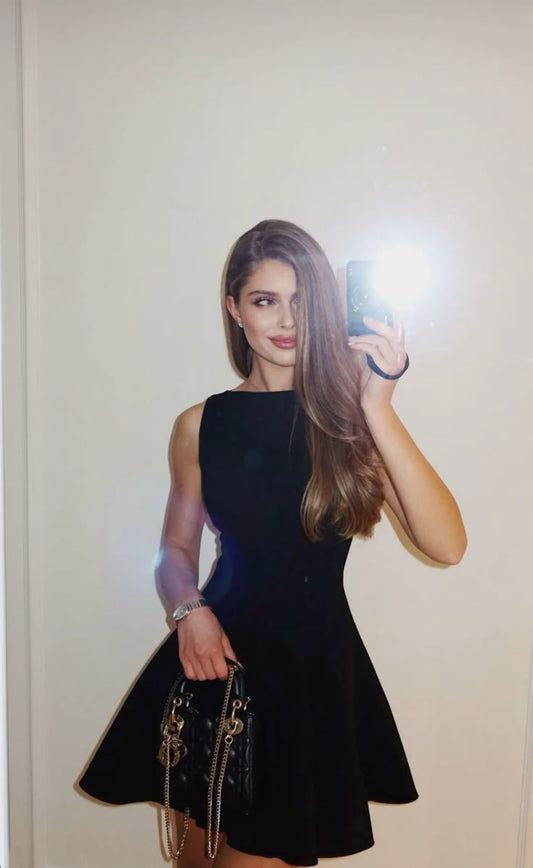 Simple A Line Little Black Dress Satin Mini Short Formal 8th Grade Homecoming Dresses Summer Middle School Hoco Dress 18th Birthday Outfits DH1026