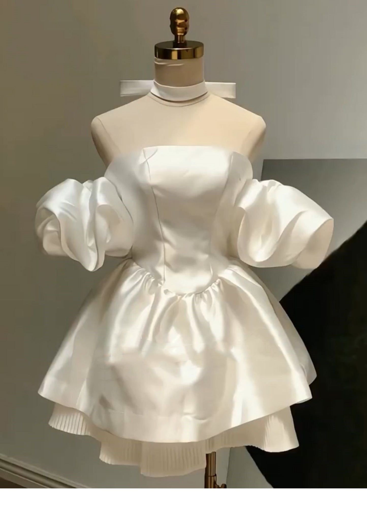 Pretty Ball Gown Off The Shoulder White Satin Mini Short Formal 8th Grade Homecoming Dresses Summer Middle School Hoco Dress Birthday Outfits DH1060