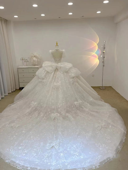 Romantic Bridal Gown Ball Gown Scoop Neck White Lace Long Wedding Dresses Minimalist Bridal Gowns DH108