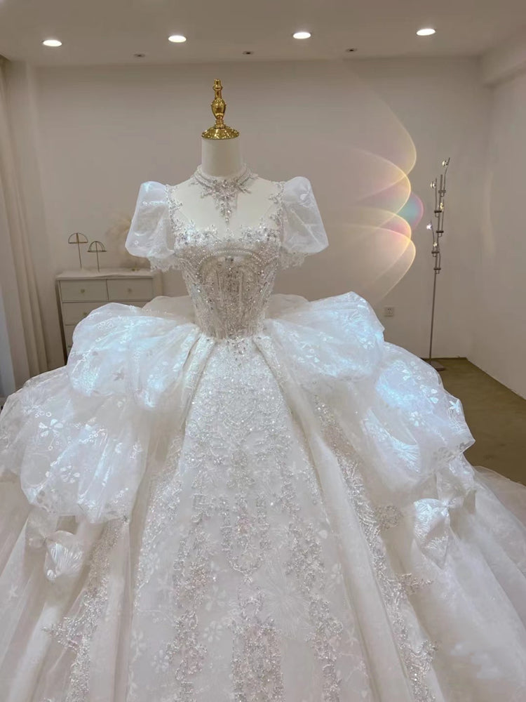 Romantic Bridal Gown Ball Gown Scoop Neck White Lace Long Wedding Dresses Minimalist Bridal Gowns DH108