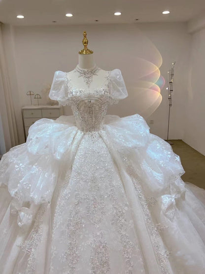 Romantic Bridal Gown Ball Gown Scoop Neck White Lace Long Wedding Dresses Minimalist Bridal Gowns DH108