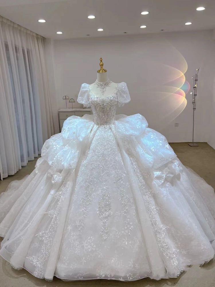 Romantic Bridal Gown Ball Gown Scoop Neck White Lace Long Wedding Dresses Minimalist Bridal Gowns DH108