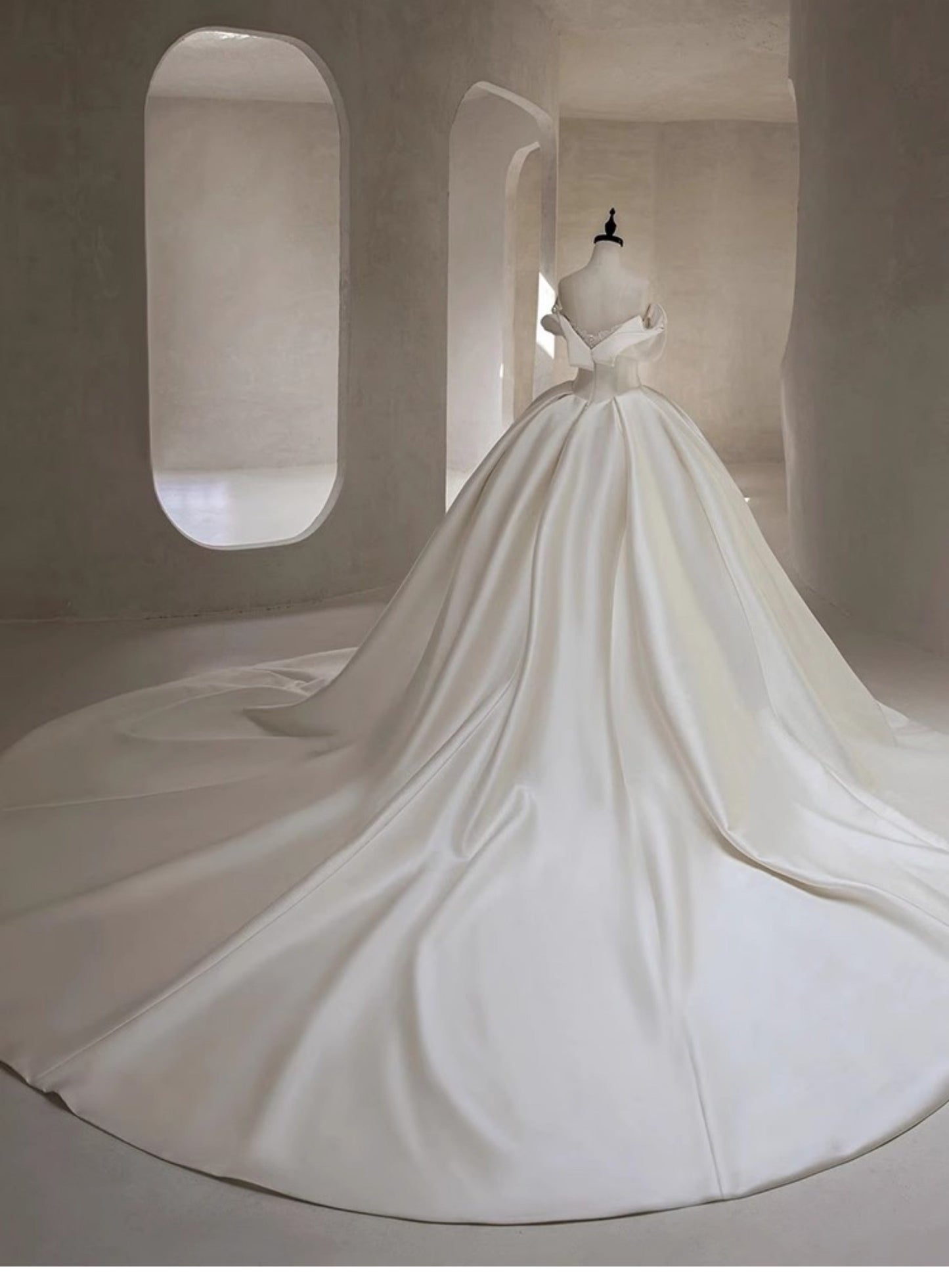 Pretty Wedding Dress Ball Gown Off The Shoulder White Long Satin Wedding Dresses Bridal Gowns Brides Gown DH109