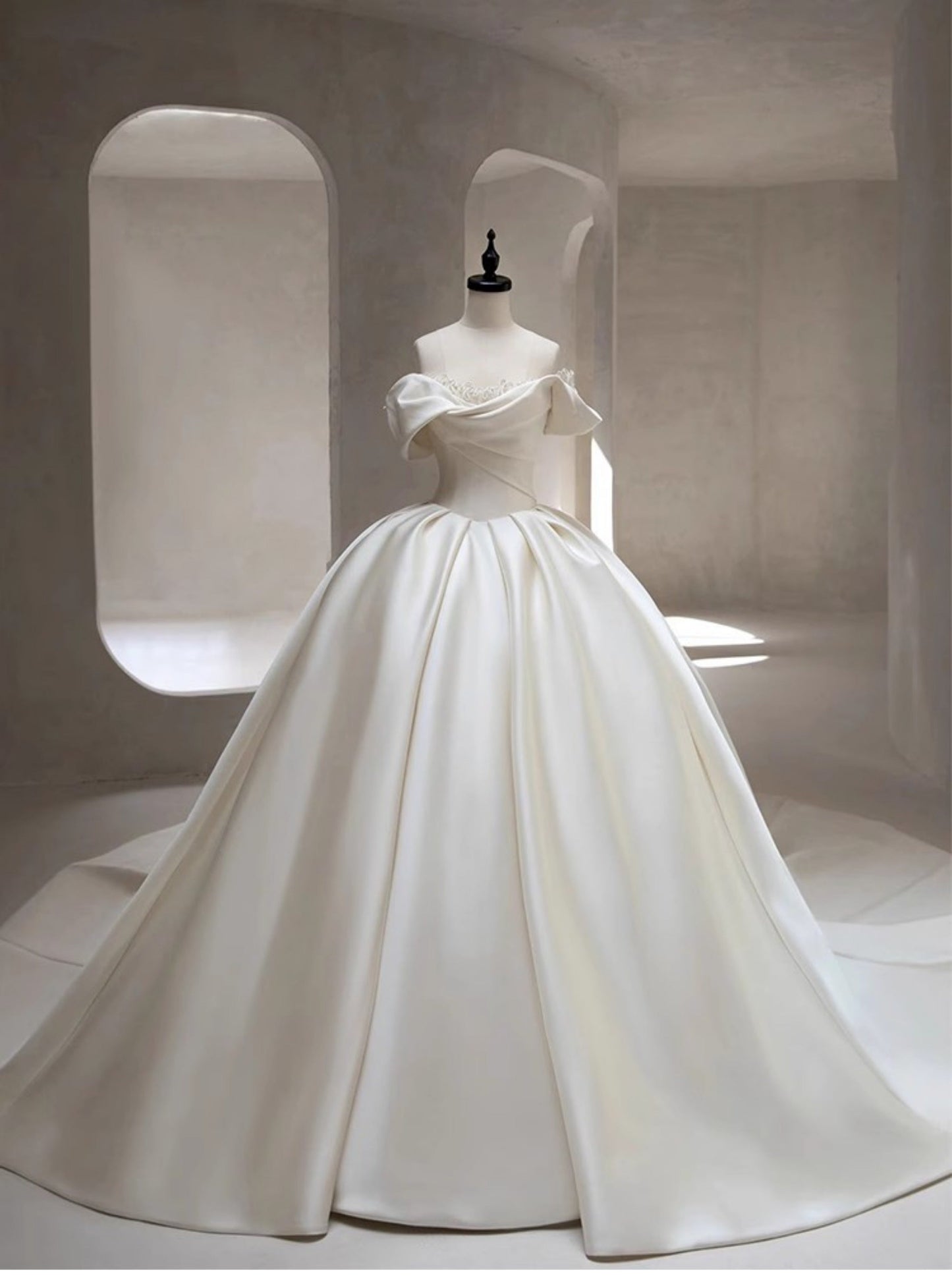 Pretty Wedding Dress Ball Gown Off The Shoulder White Long Satin Wedding Dresses Bridal Gowns Brides Gown DH109