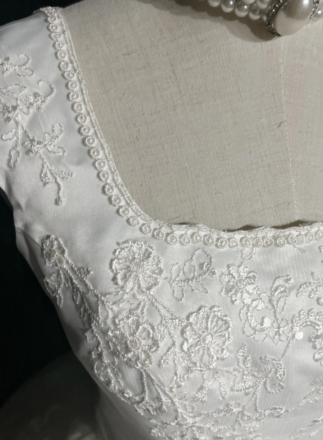 Vintage Bridal Gown Ball Gown Square Neck Sleeveless Tulle Lace Long White 70s Wedding Dresses Elegant Bridal Gowns DH1104