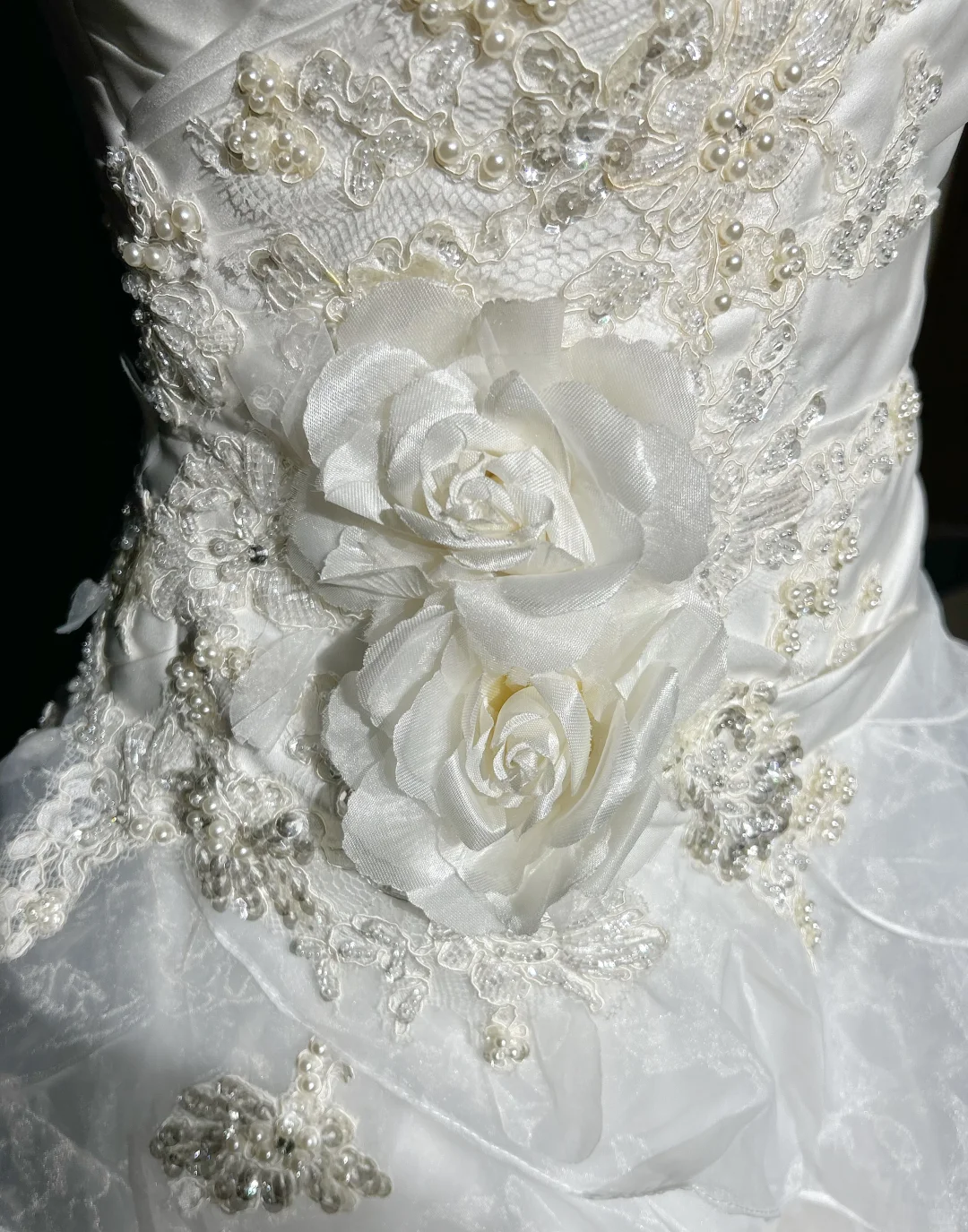 Unique Bridal Gown Ball Gown Strapless Lace Sleeveless White 50s Wedding Dresses Modest Bridal Gowns DH1105