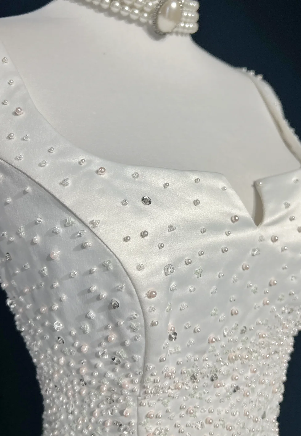 Vintage Bridal Gown A line Square Neck Sleeveless Pearls Beads Long White 70s Wedding Dresses Elegant Bridal Gowns DH1108