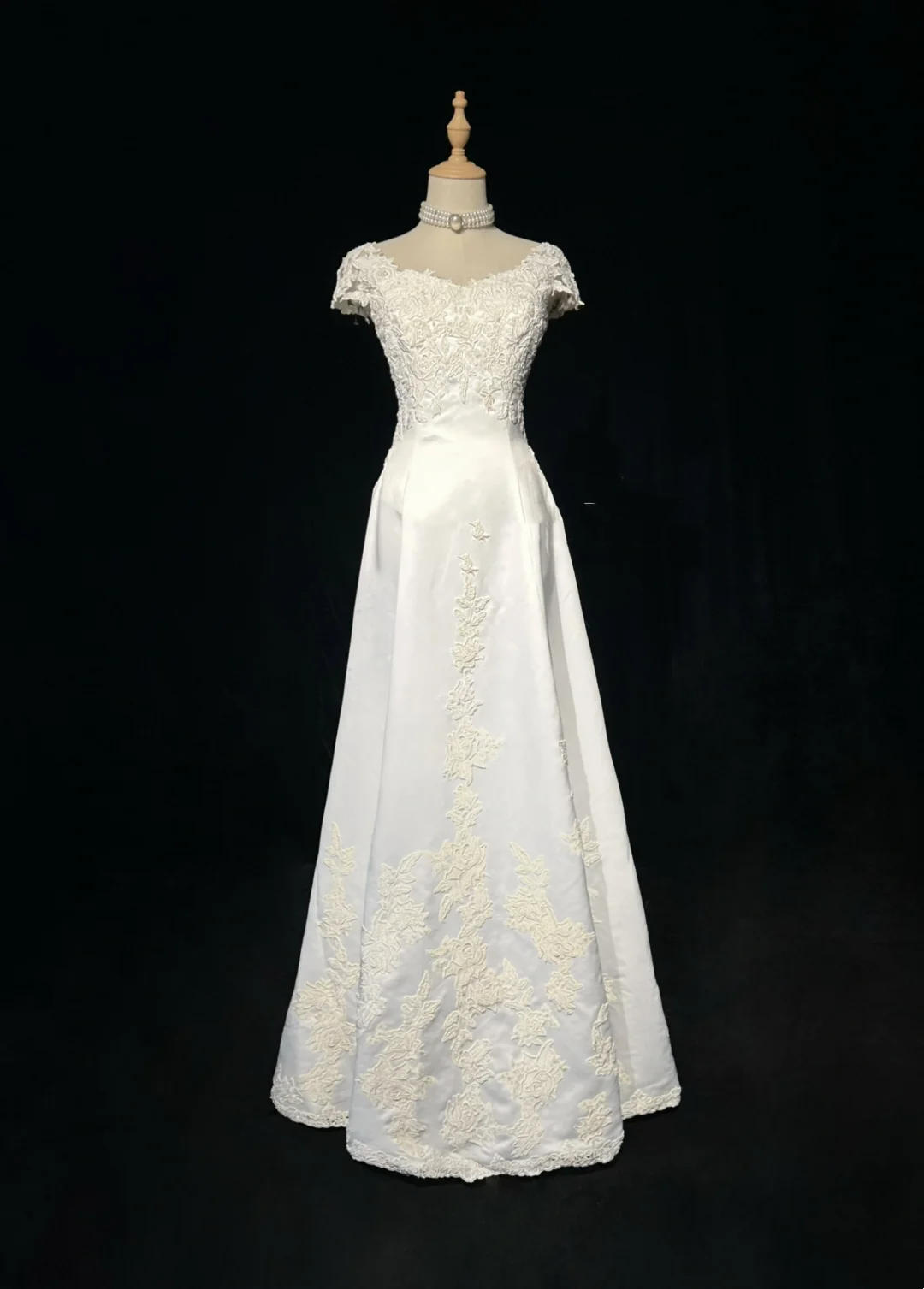 Vintage Bridal Gown 1960s A Line V Neck Short Sleeves Lace Pearls Long White 90s Wedding Dresses Elegant Bridal Gowns DH1109