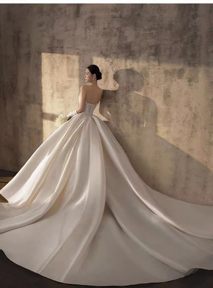 Pretty Wedding Dress Ball Gown Sweetheart White Long Satin Wedding Dresses Bridal Gowns Brides Gown DH110