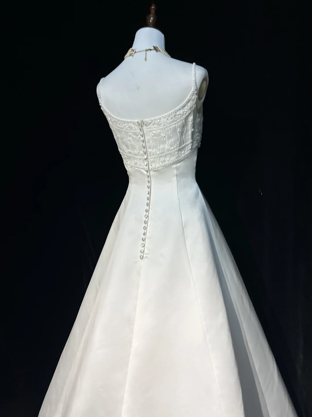 Vintage Bridal Gown A line Spaghetti Straps Sleeveless Pearls Long White 70s Wedding Dresses Elegant Bridal Gowns DH1111