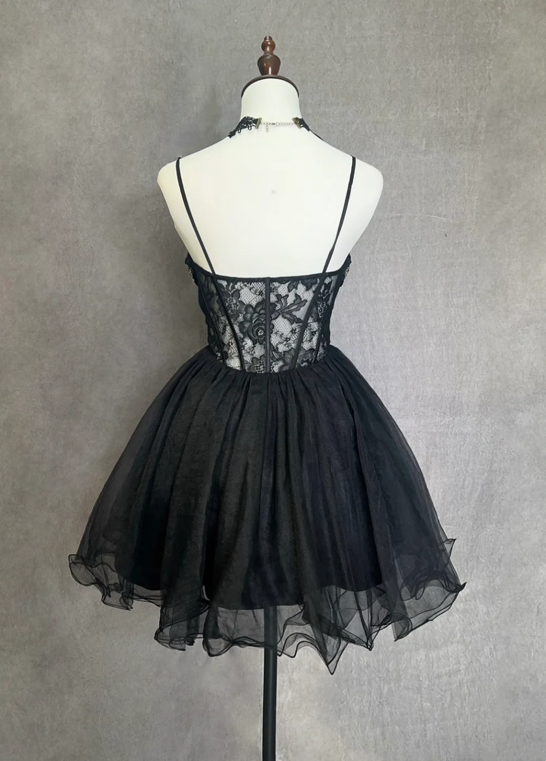 Vintage Ball Gown Spaghetti Straps Black Tulle Mini Short Formal 8th Grade Homecoming Dresses Summer Middle School Hoco Dress Homecoming Outfits Birthday Outfit DH1112