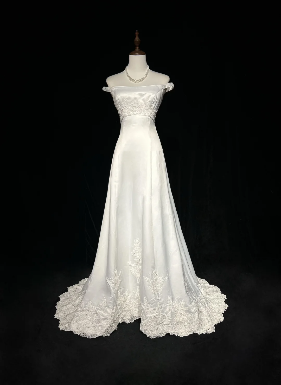 Vintage Bridal Gown A line Off The Shoulder Pearls Long White 70s Wedding Dresses Elegant Bridal Gowns DH1113