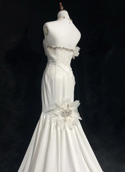 Unique Bridal Gown Mermaid Strapless Chiffon Sleeveless White 50s Wedding Dresses Modest Bridal Gowns DH1114