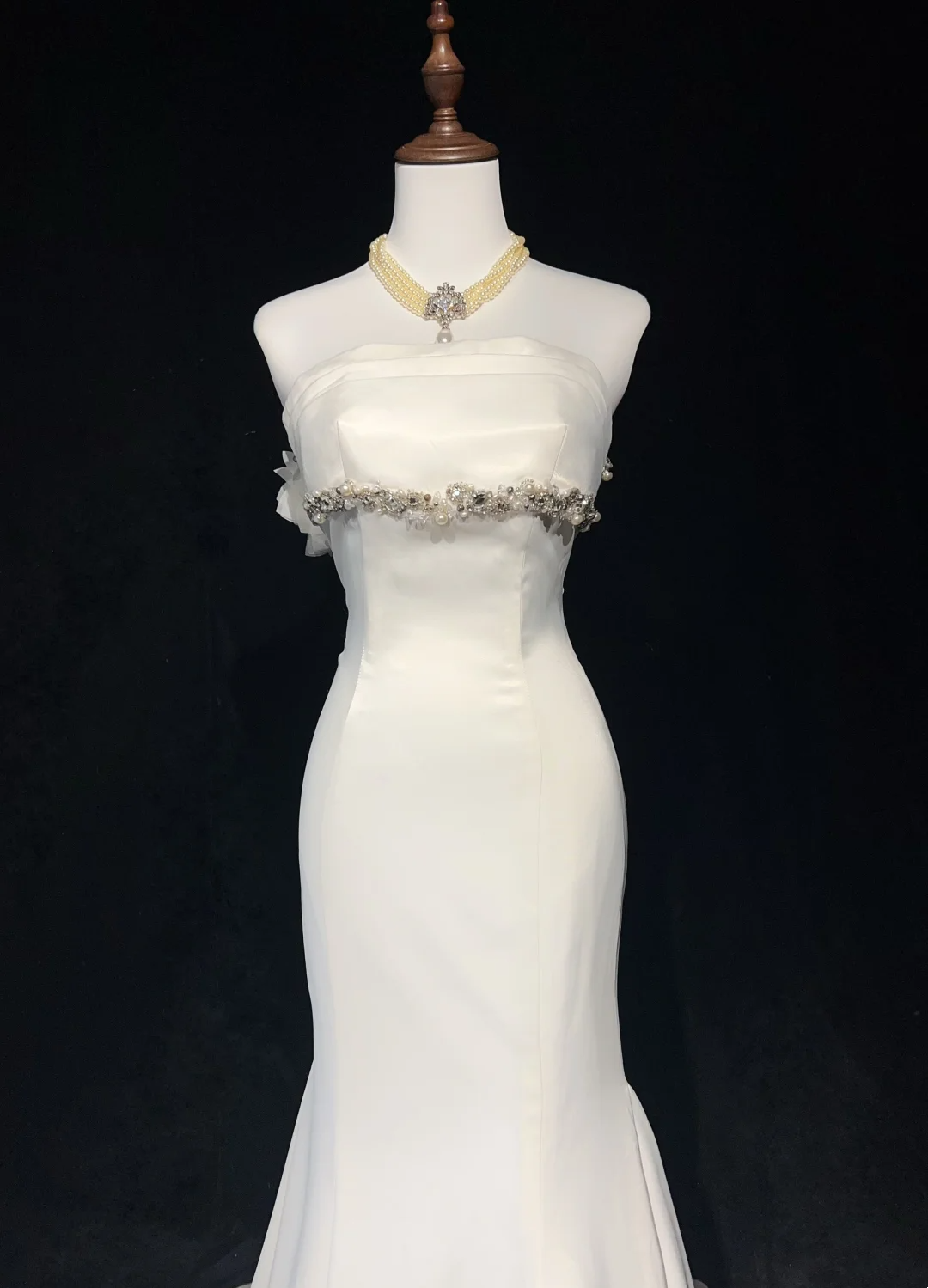 Unique Bridal Gown Mermaid Strapless Chiffon Sleeveless White 50s Wedding Dresses Modest Bridal Gowns DH1114