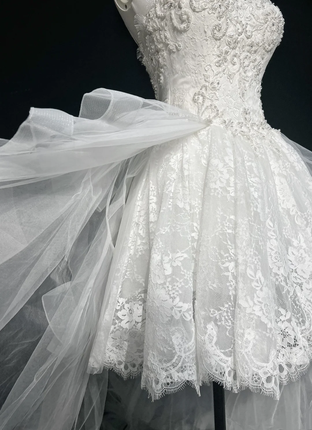 Unique Bridal Gown High Low Spaghetti Straps Lace Sleeveless White 50s Wedding Dresses Modest Bridal Gowns DH1115