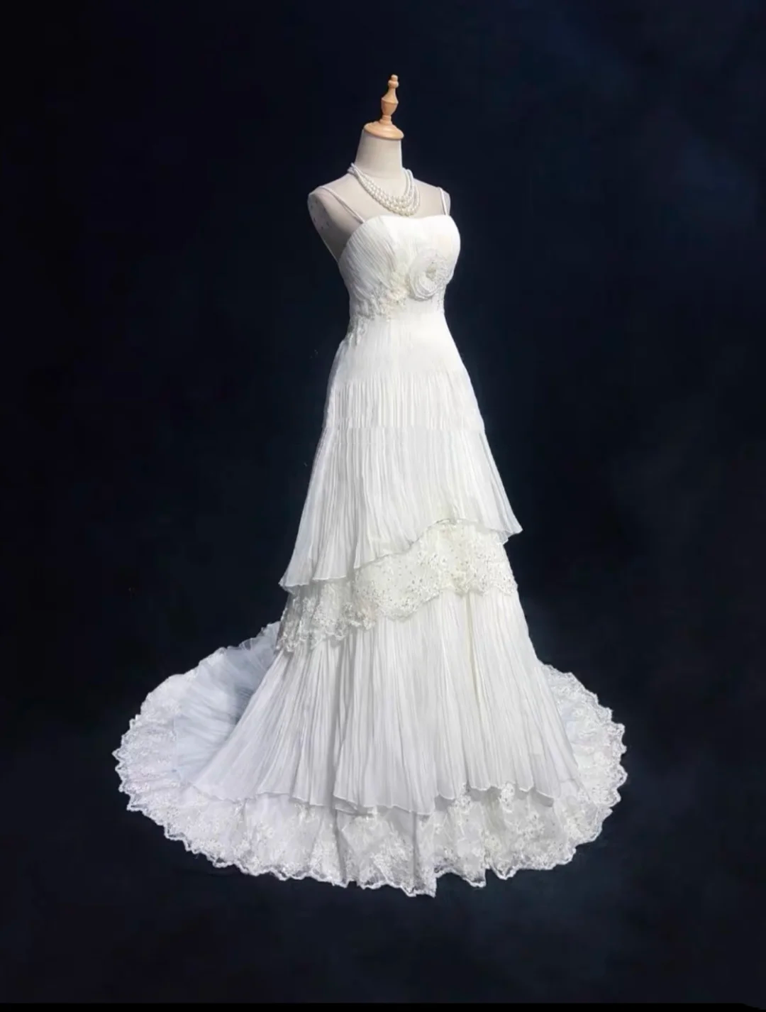 Unique Bridal Gown A Line Spaghetti Straps Lace Tulle Sleeveless White 50s Wedding Dresses Modest Bridal Gowns DH1116
