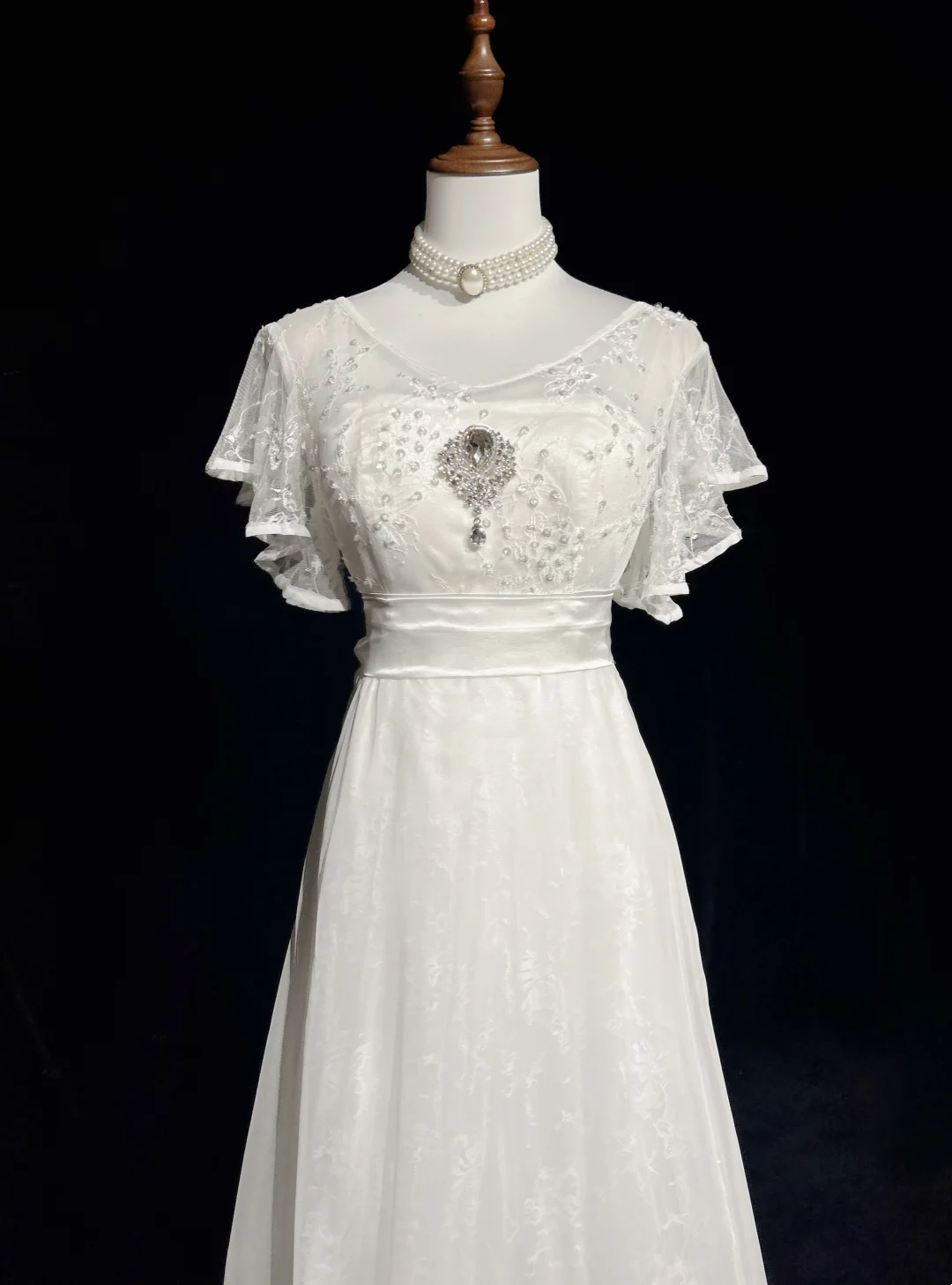 Vintage Bridal Gown 1960s A Line V Neck Short Sleeves Lace Beads Long White 90s Wedding Dresses Elegant Brides Gowns DH1118
