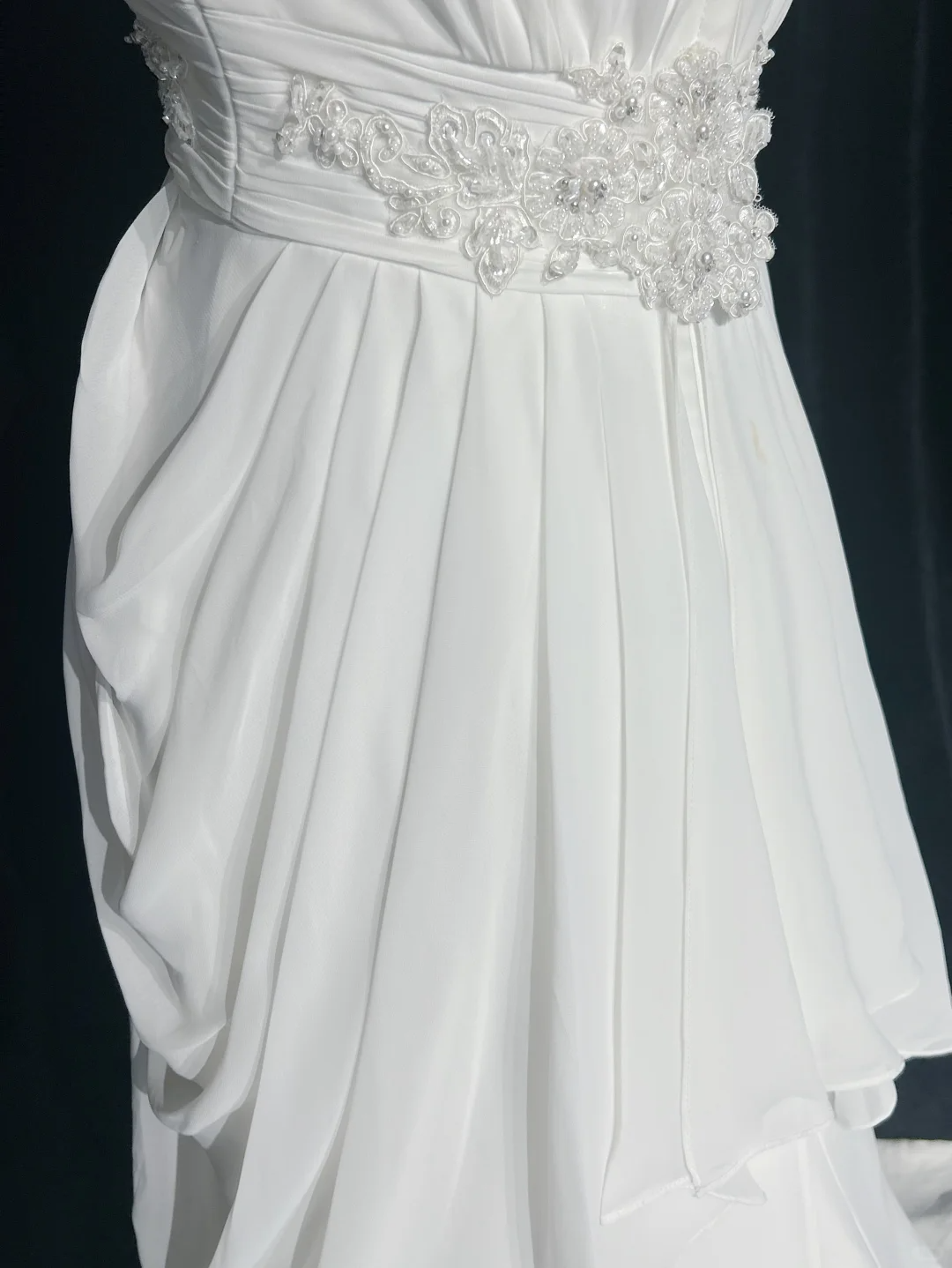 Retro Bridal Gown 1960s A line Strapless Sleeveless Chiffon Pleated Beads Long White Wedding Dresses Elegant Bridal Gowns DH1119