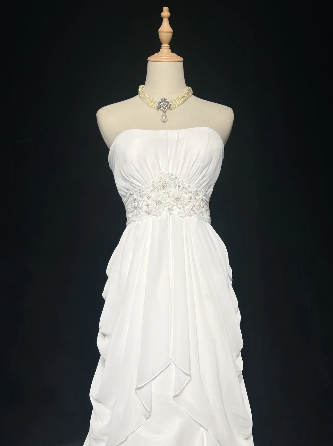 Retro Bridal Gown 1960s A line Strapless Sleeveless Chiffon Pleated Beads Long White Wedding Dresses Elegant Bridal Gowns DH1119