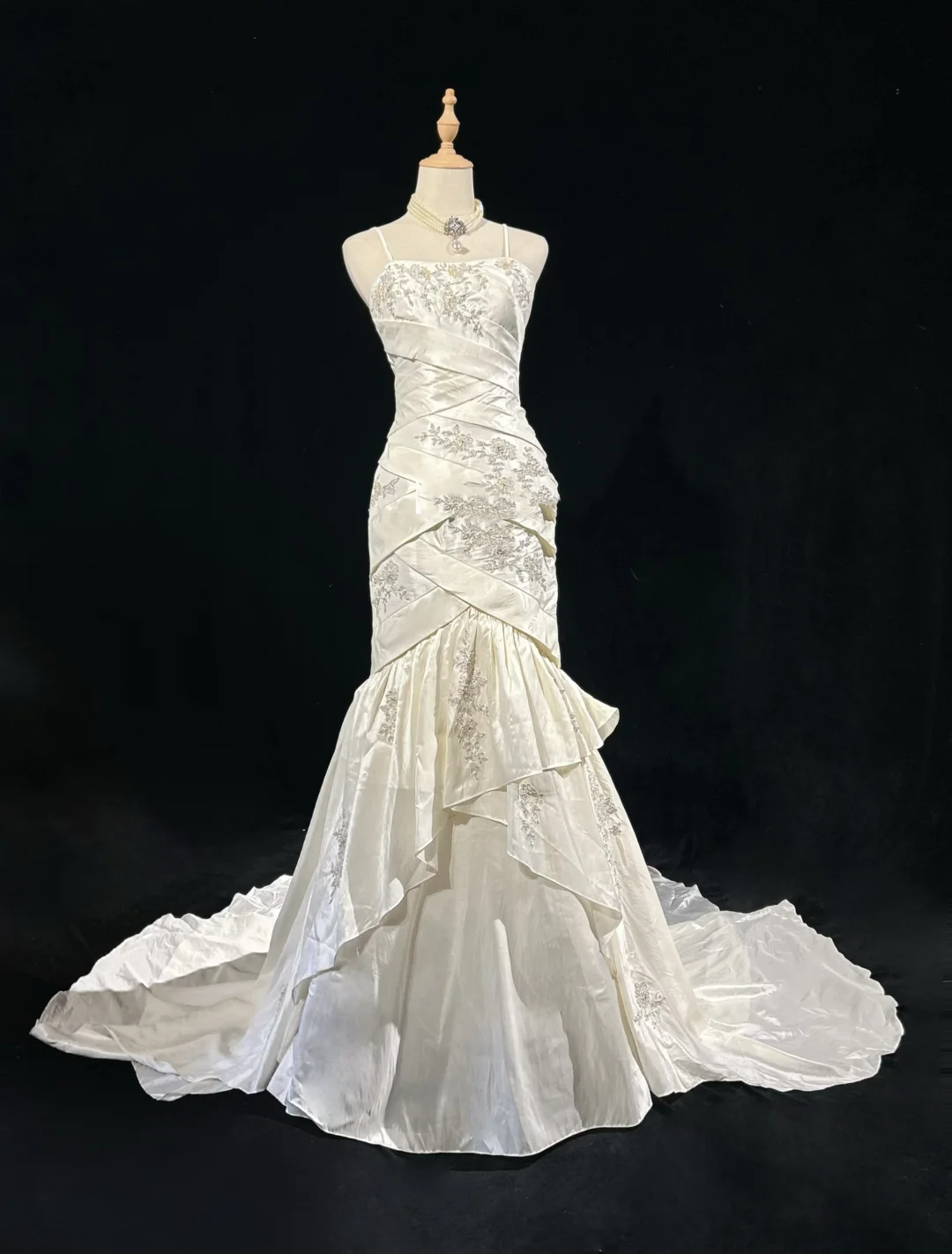 Retro Bridal Gown 1960s Mermaid Spaghetti Straps Sleeveless Lace Long White 60s Wedding Dresses Elegant Bridal Gowns DH1120