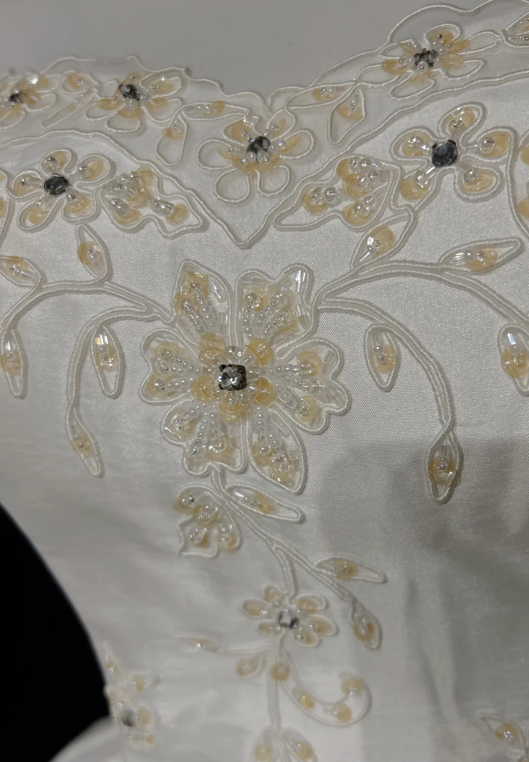 Unique Bridal Gown Ball Gown Sweetheart Appliques Lace Sleeveless White 50s Wedding Dresses Vintage Bridal Gowns DH1121