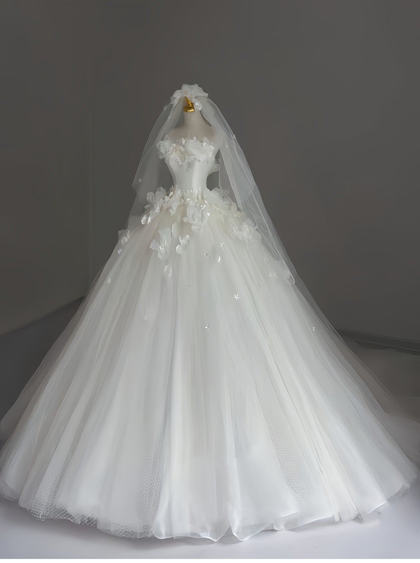 Pretty Wedding Dress Ball Gown Strapless White Long Tulle Wedding Dresses Bridal Gowns Brides Gown DH112