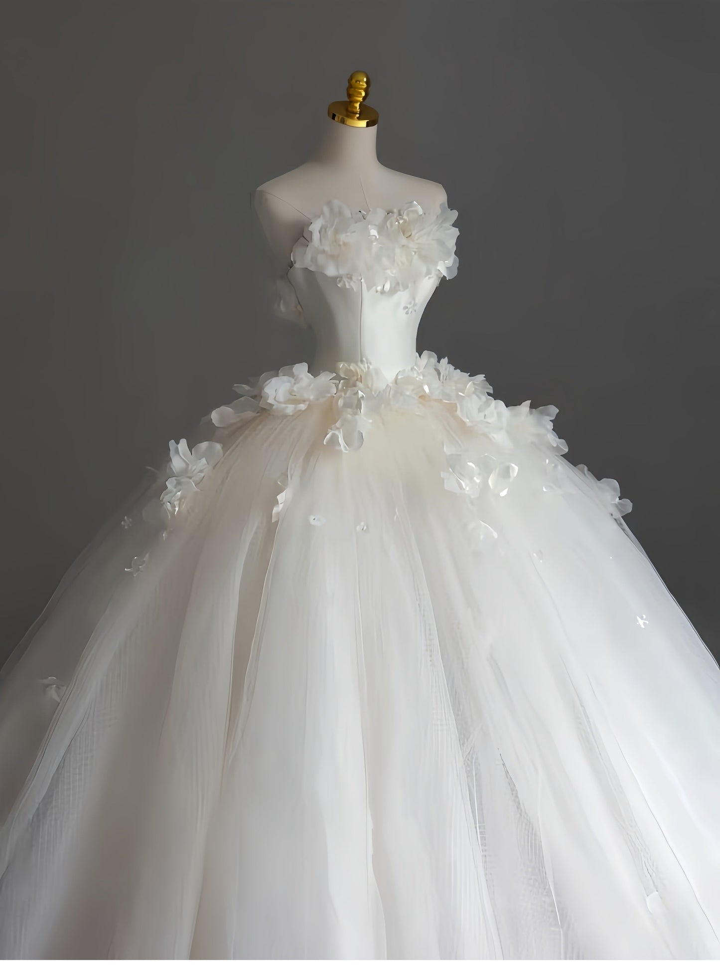 Pretty Wedding Dress Ball Gown Strapless White Long Tulle Wedding Dresses Bridal Gowns Brides Gown DH112