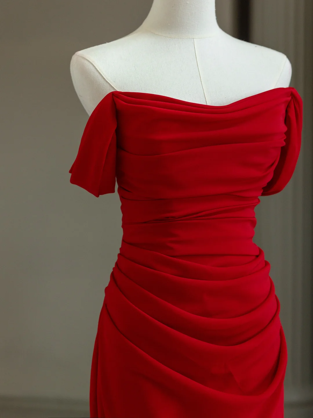 Modest Bridal Gown Sheath Off The Shoulder With Short Sleeves Tulle Wedding Dresses Elegant Brides Gowns DH1134