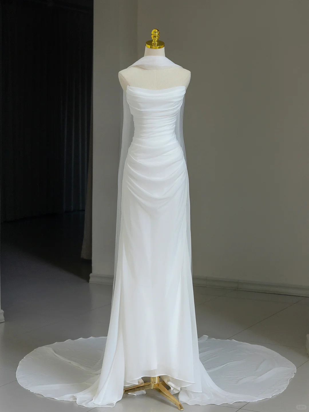 Modest Bridal Gown Sheath Off The Shoulder With Short Sleeves Tulle Wedding Dresses Elegant Brides Gowns DH1134