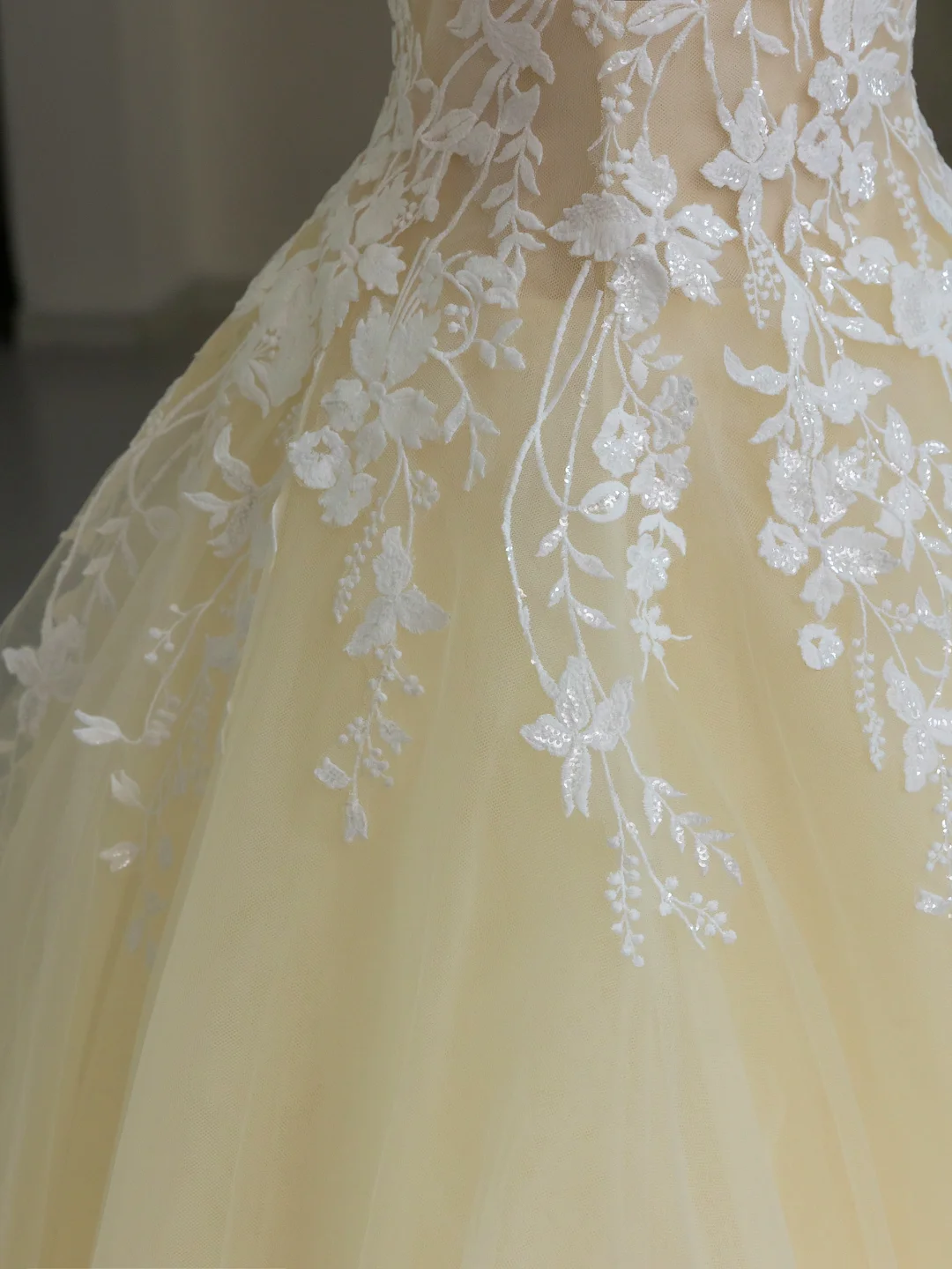 Pretty Ball Gown High Neck Tulle Light Yellow Long Quinceanera Dress Formal Gowns Vestido De 15 Anos Sweet 16 Dress DH1135