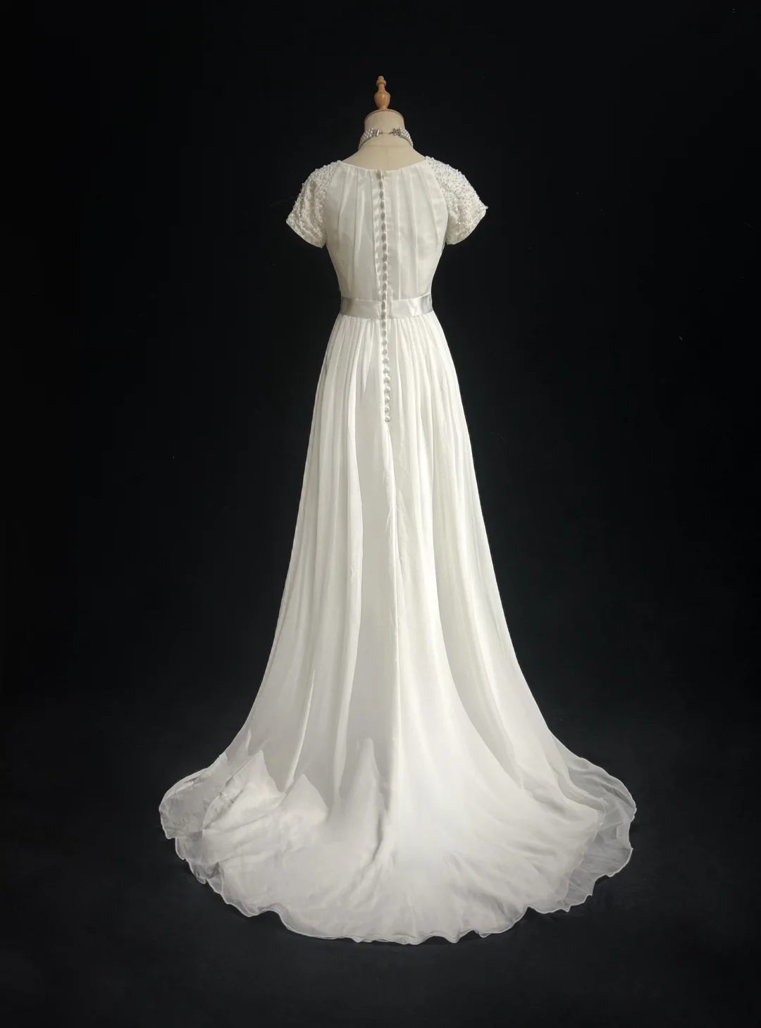 Modest Bridal Gown A line Square Neck White Short Sleeves Chiffon Wedding Dresses Timeless Brides Bridal Gowns DH1142