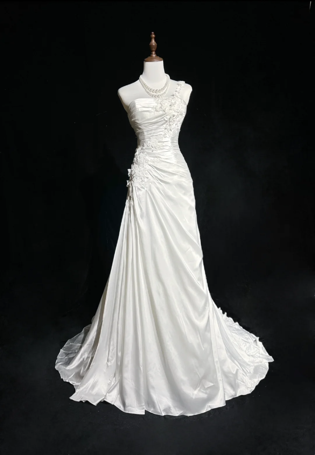 Classic Elegant Wedding Gown Mermaid One Shoulder Long White Satin 70s Wedding Dresses Vintage Bridal Gowns DH1147