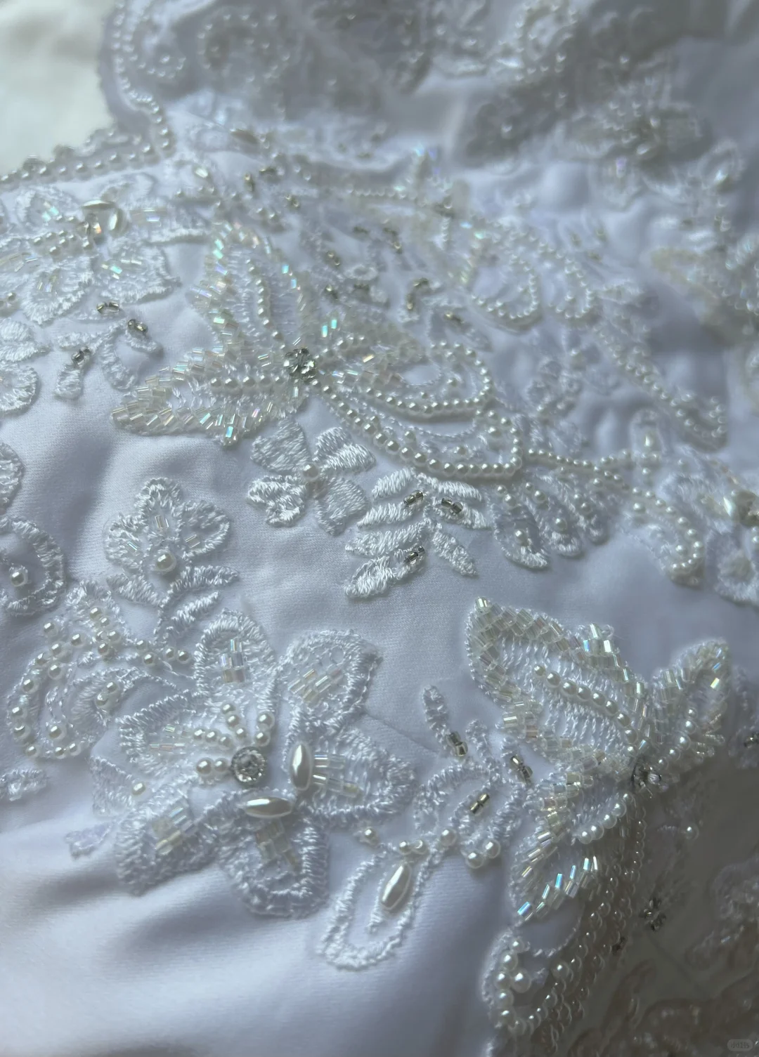 Classic Elegant Wedding Gown A line V Neck Long White Satin 70s Wedding Dresses Vintage Bridal Gowns DH1149