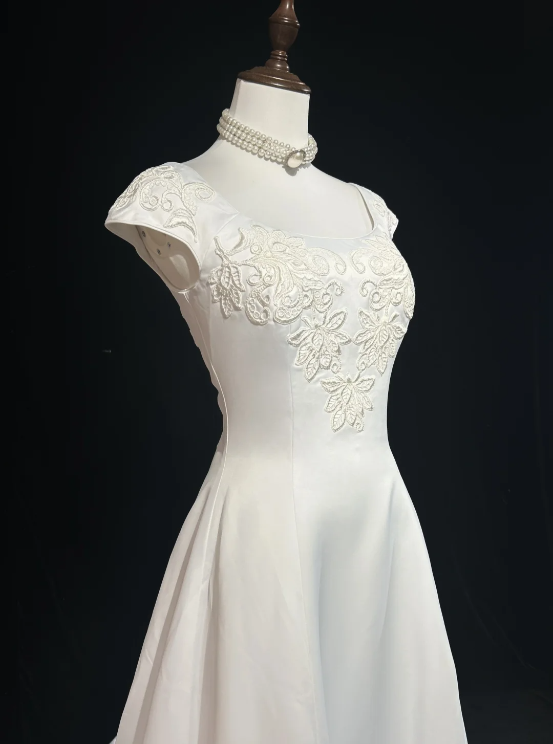 Unique Wedding Dress Ball Gown Square Neck Long White Satin 90s Wedding Dresses Vintage Bridal Gowns DH1150