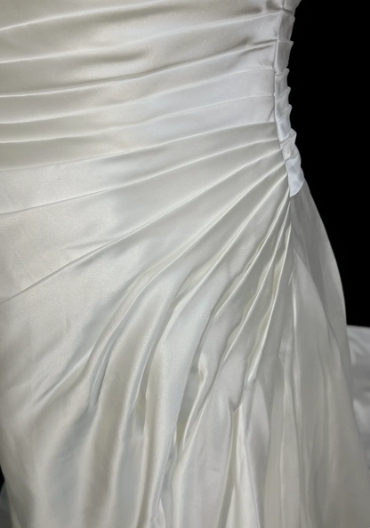 Unique Wedding Dress A Line V Neck White Satin Beads 90s Wedding Dresses Vintage Bridal Gowns DH1163