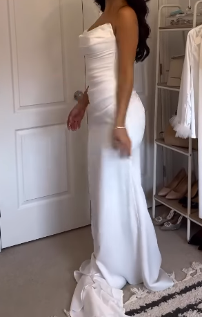 Romantic Bridal Gown Mermaid Strapless White Ruffles Wedding Dresses Minimalist Bridal Gowns DP1201