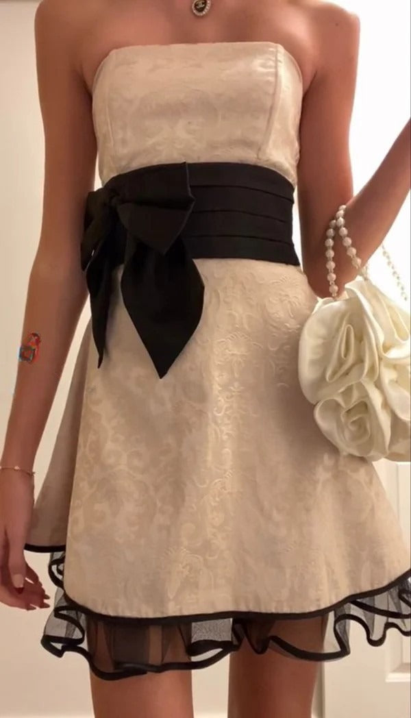 Cute A Line Strapless Satin Champagne Mini Short Formal 8th Grade Homecoming Dresses Summer Middle School Hoco Dress 18th Birthday Outfits DH1253