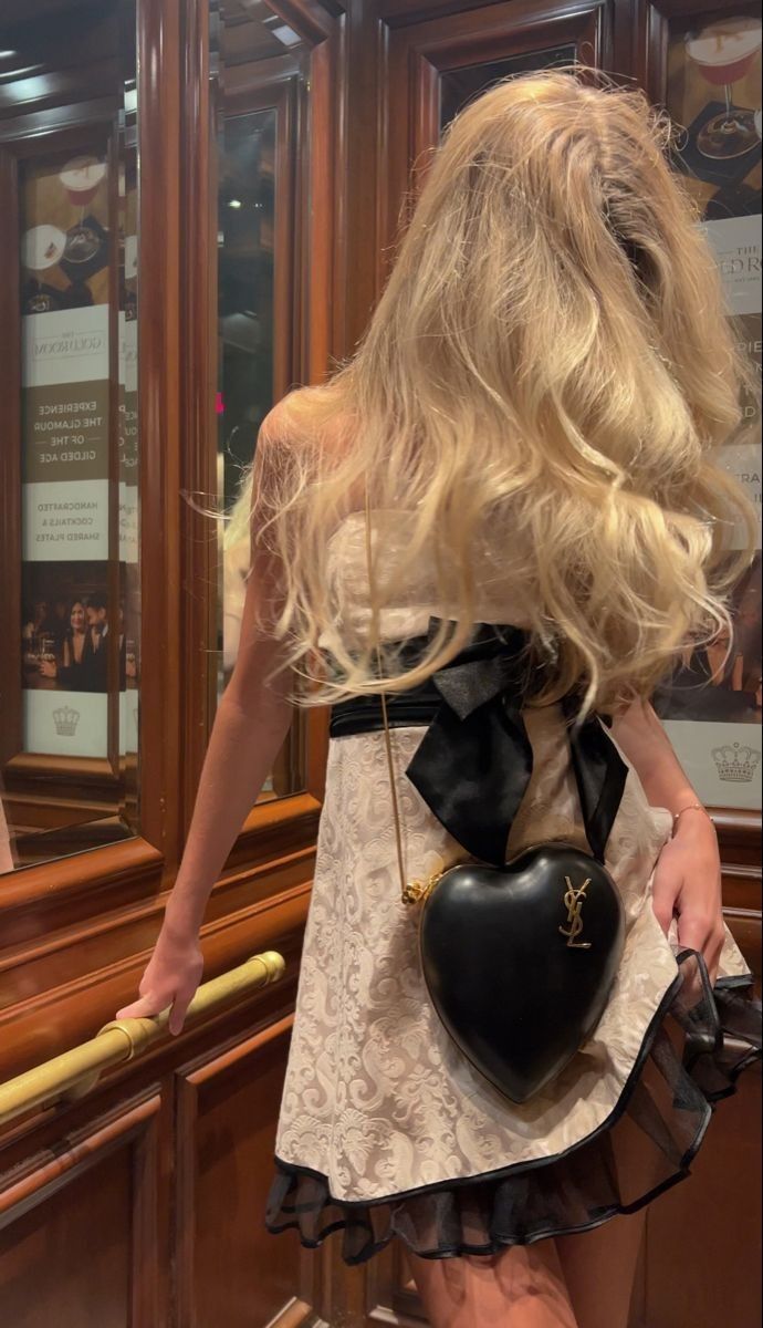 Cute A Line Strapless Satin Champagne Mini Short Formal 8th Grade Homecoming Dresses Summer Middle School Hoco Dress 18th Birthday Outfits DH1253